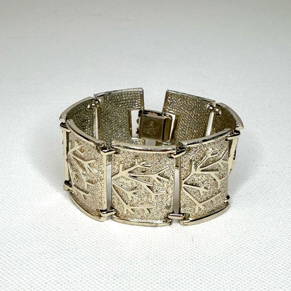 Coro Pegasus Vintage Branch Wide Panel Bracelet Silver Tone Classic Old Money